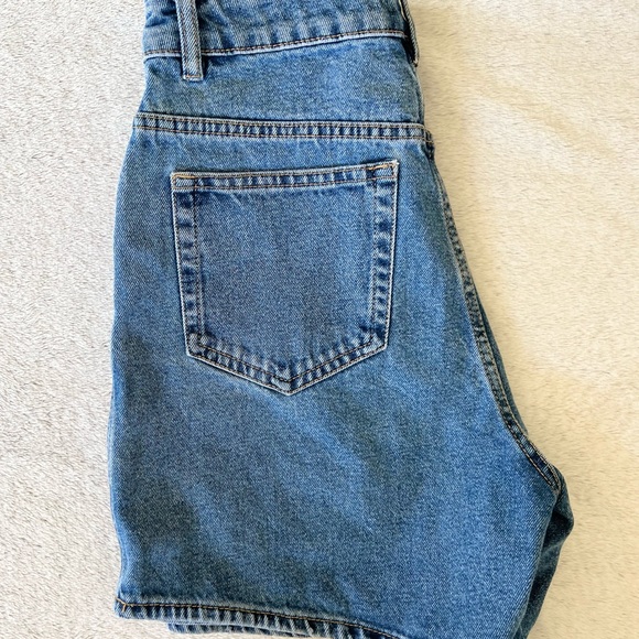 Zara Demin Hight Rise Shorts - Picture 4 of 7